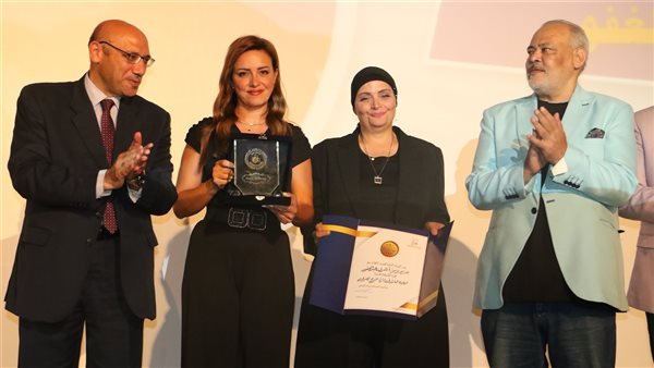 افتتاح مهرجان مسرح الهواة في دورته العشرين بالسامر (صور)
