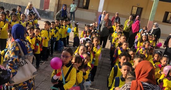 انطلاق طابور الصباح داخل مدارس الجيزة فى أول أيام العام الدراسى الجديد