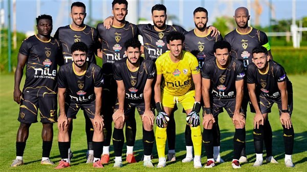 طاقم تحكيم زامبي يدير مباراة الزمالك والشرطة الكيني في الكونفدرالية