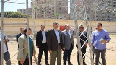 محافظ الجيزة يتابع تجهيزات معرض "أهلًا مدارس" بالطالبية (صور)