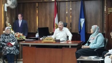 مدير "تعليم دمياط" يتابع مع مديري الإدارات الجانب الانضباطي داخل المدارس